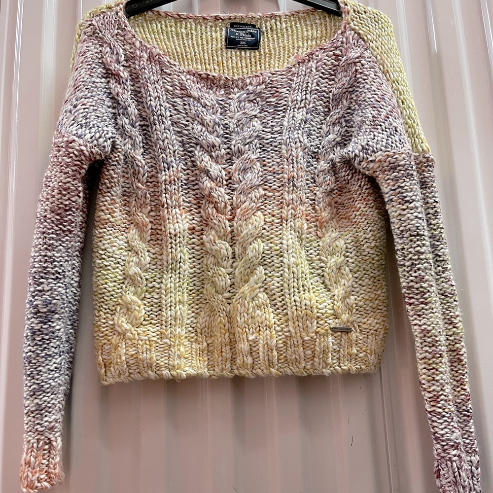 Abercrombie & Fitch Sweater